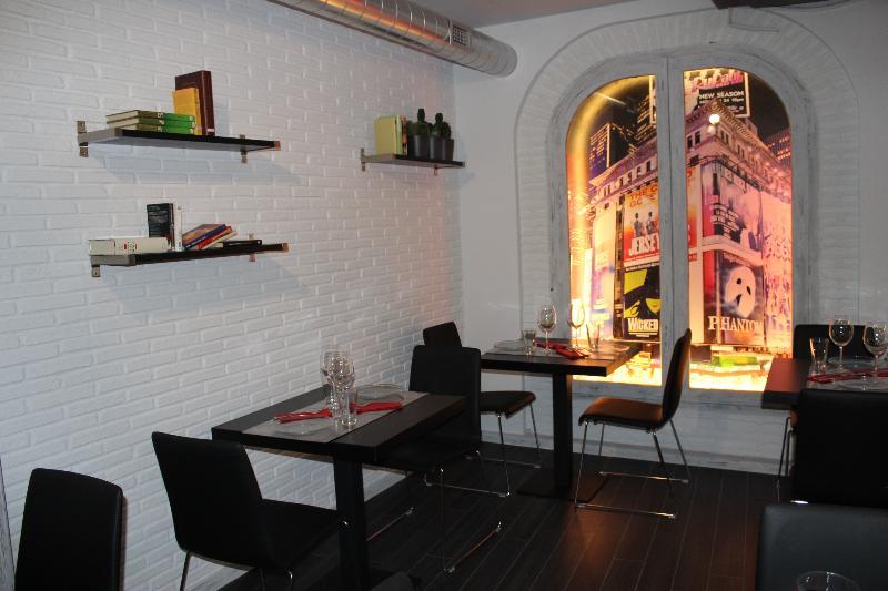Hostal Le Vintage Ávila Luaran gambar