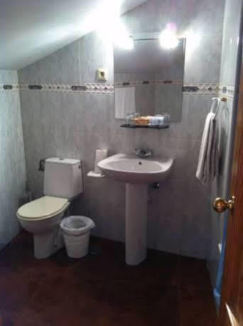 Hostal Le Vintage Ávila Luaran gambar