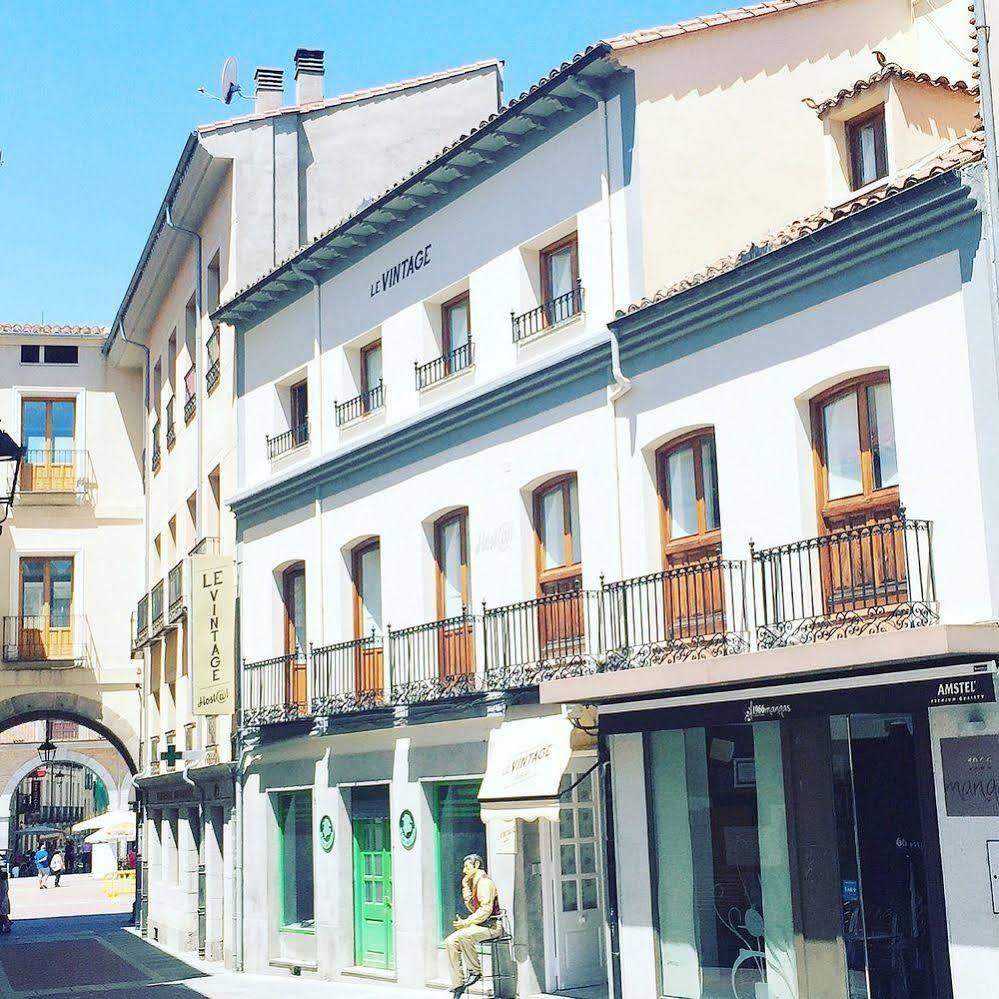 Hostal Le Vintage Ávila Luaran gambar